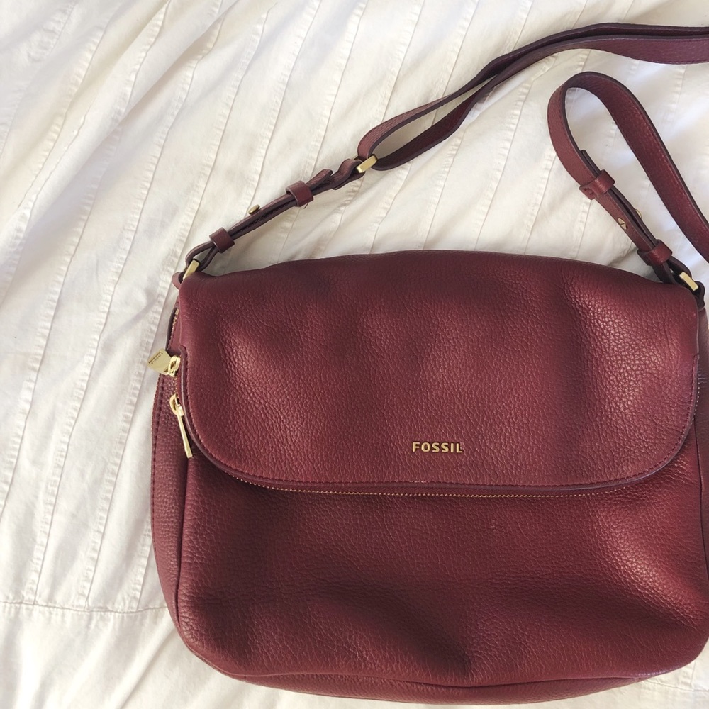 Fossil “Preston” Messenger Bag - Maroon